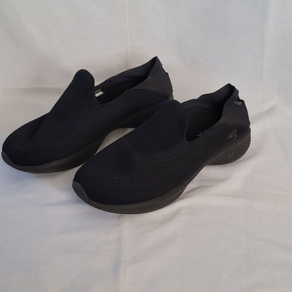 Skechers Womens Sz 8 Go Walk 4 Slip On Pursuit Walking Shoe Black Everyday